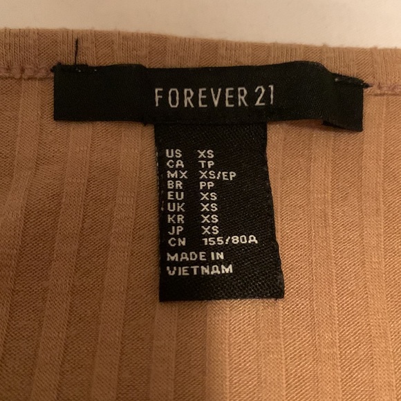 tan, extra small, forever 21, cropped, snap button T-shirt - Picture 2 of 2